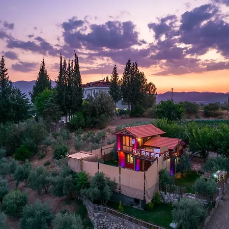 Girmeler Koey Evleri Gebeler