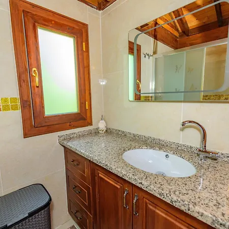 Girmeler Koey Evleri * Gebeler