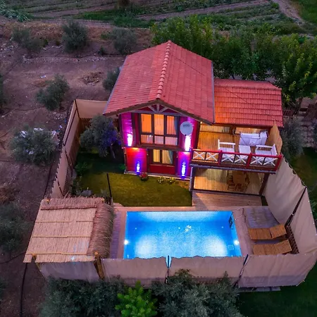 Girmeler Koey Evleri Villa