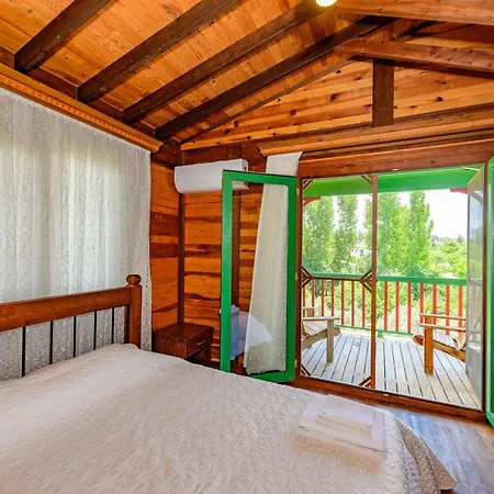 Girmeler Koey Evleri *