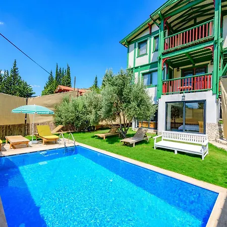 Villa Girmeler Koey Evleri *