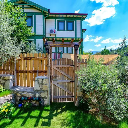 Villa Girmeler Koey Evleri Gebeler