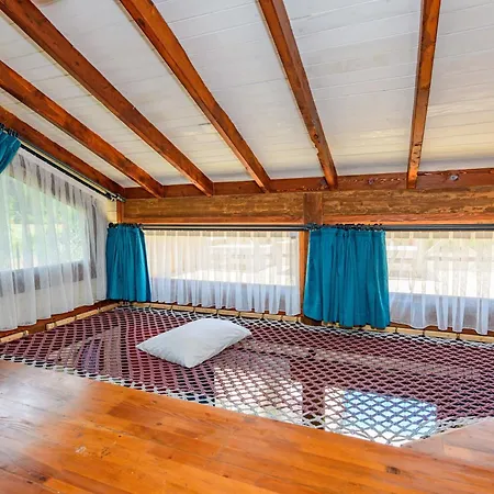 Girmeler Koey Evleri